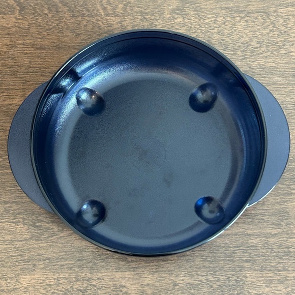 TUPPERWARE MICROWAVE ROUND VENT N SERVE INDIGO BLUE 1 3/4 CUPS - Picture 4 of 7